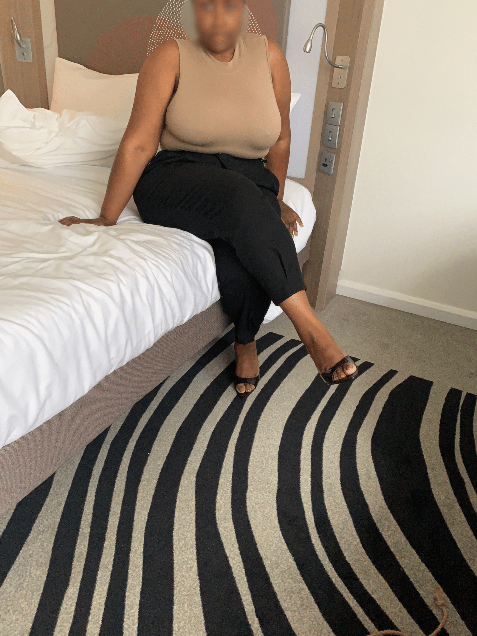 Sable Gold Luxembourg escort hotel encounter kinky gfe